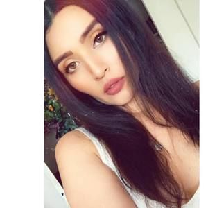 Meet your Posher, Mayra